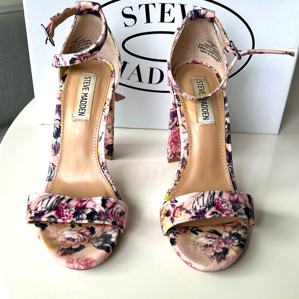 Steve Madden Carrson Floral Heel